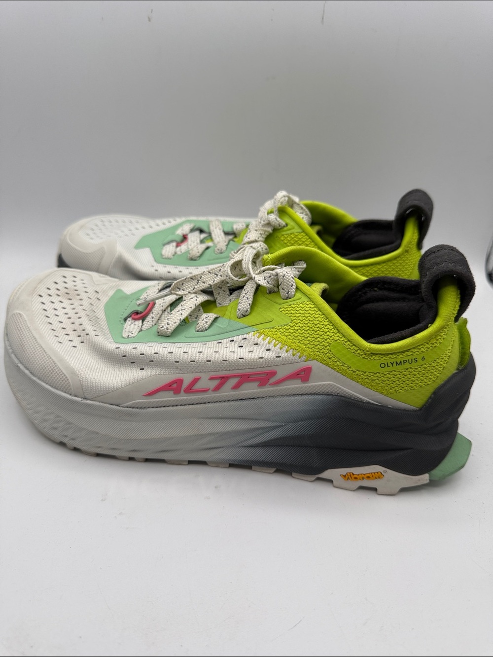 Altra OLYMPUS 6 women’s 7.5 White trail shoes with Lime & Mint Accents S1 - Picture 3 of 6